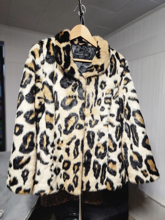 Fabulous Furs Jackets & Blazers - Donna Salyers Fabulous Furs Leopard Faux Fur Coat. Womans Large